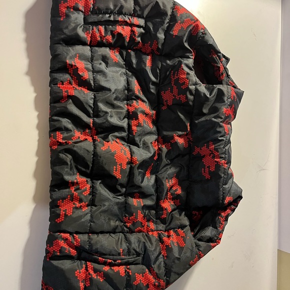 Boys Puma Vest - Picture 3 of 4